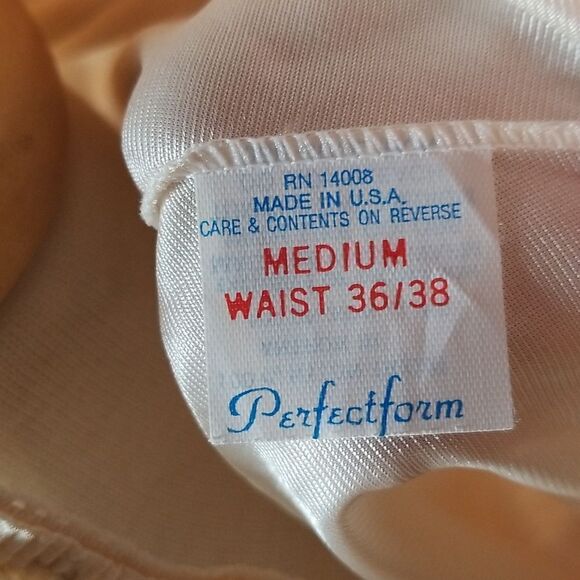 Vintage Womansl Slip With Lace Detail flawless! - Picture 4 of 4